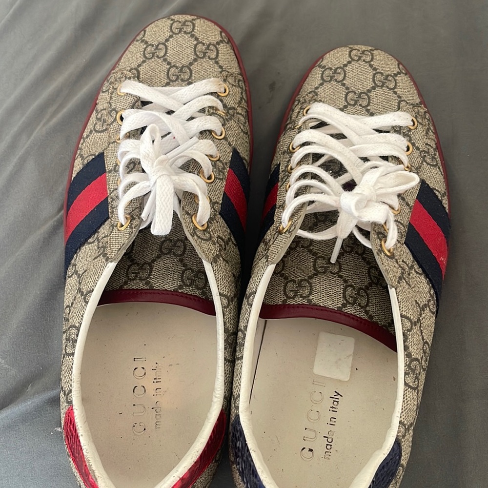 Used Gucci sneakers